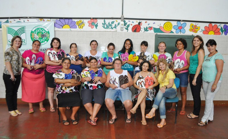 CRAS REALIZA CURSO DE MACRAMÊ